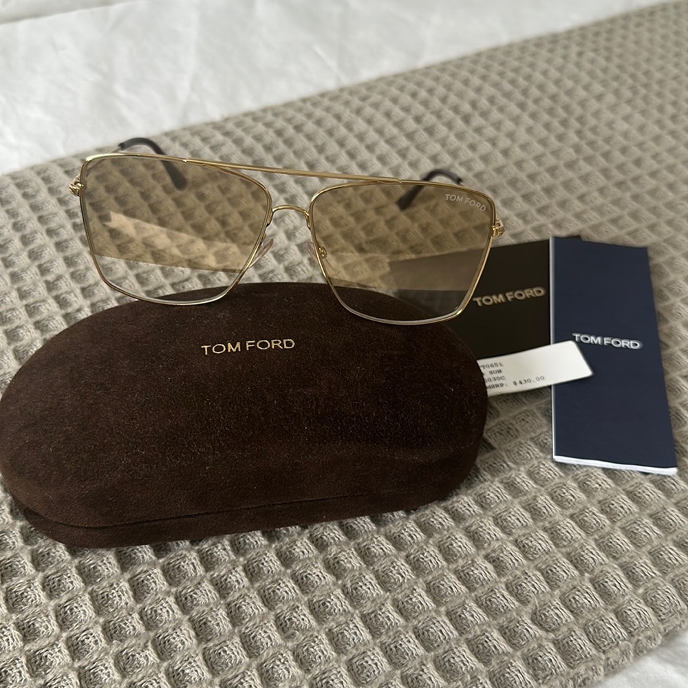 TOM FORD Sunglasses with case, logo cleaning cloth, paper & more! Authentic - Picture 2 of 7